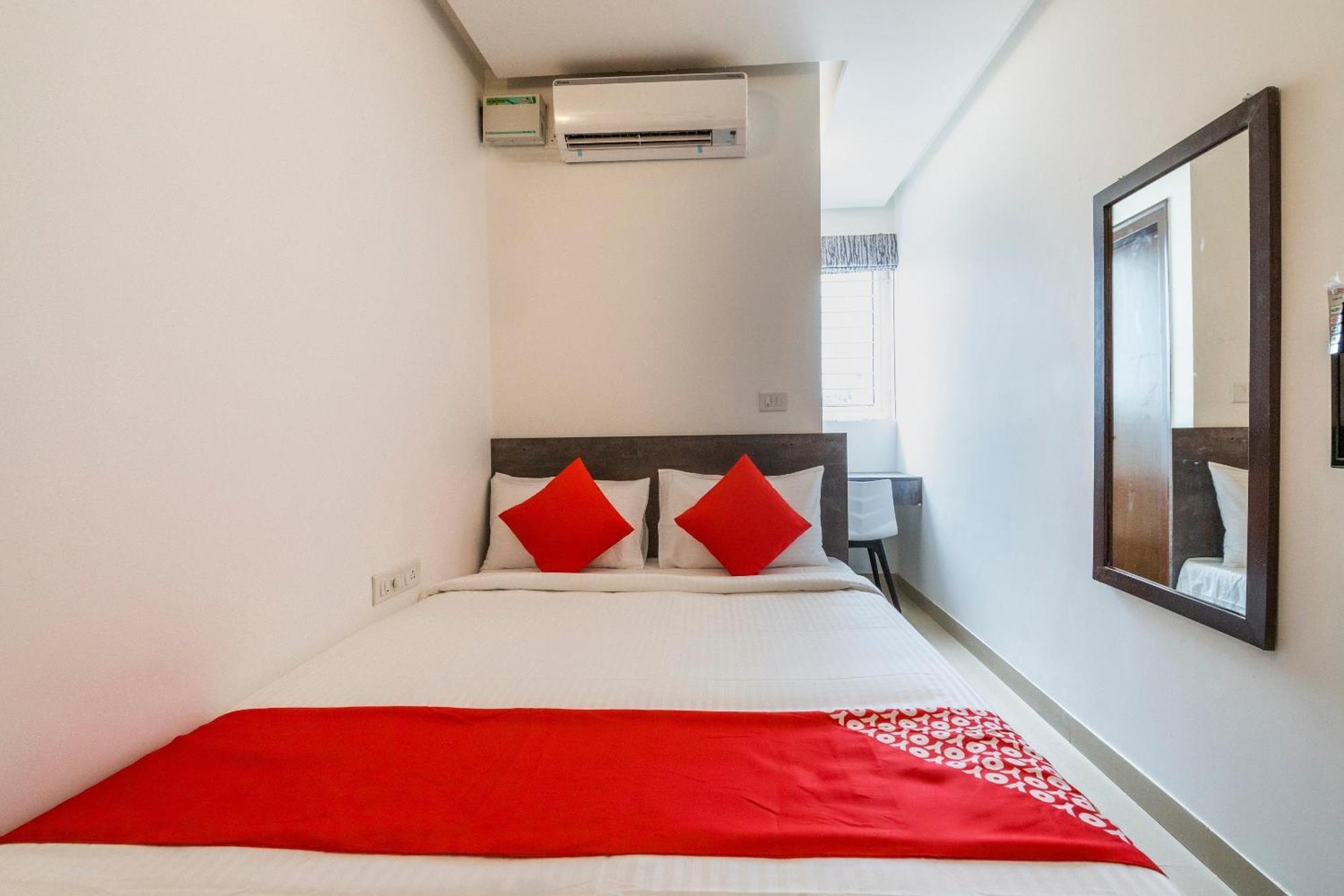 Super Townhouse Hebbal Hotel Bangalore Exterior foto