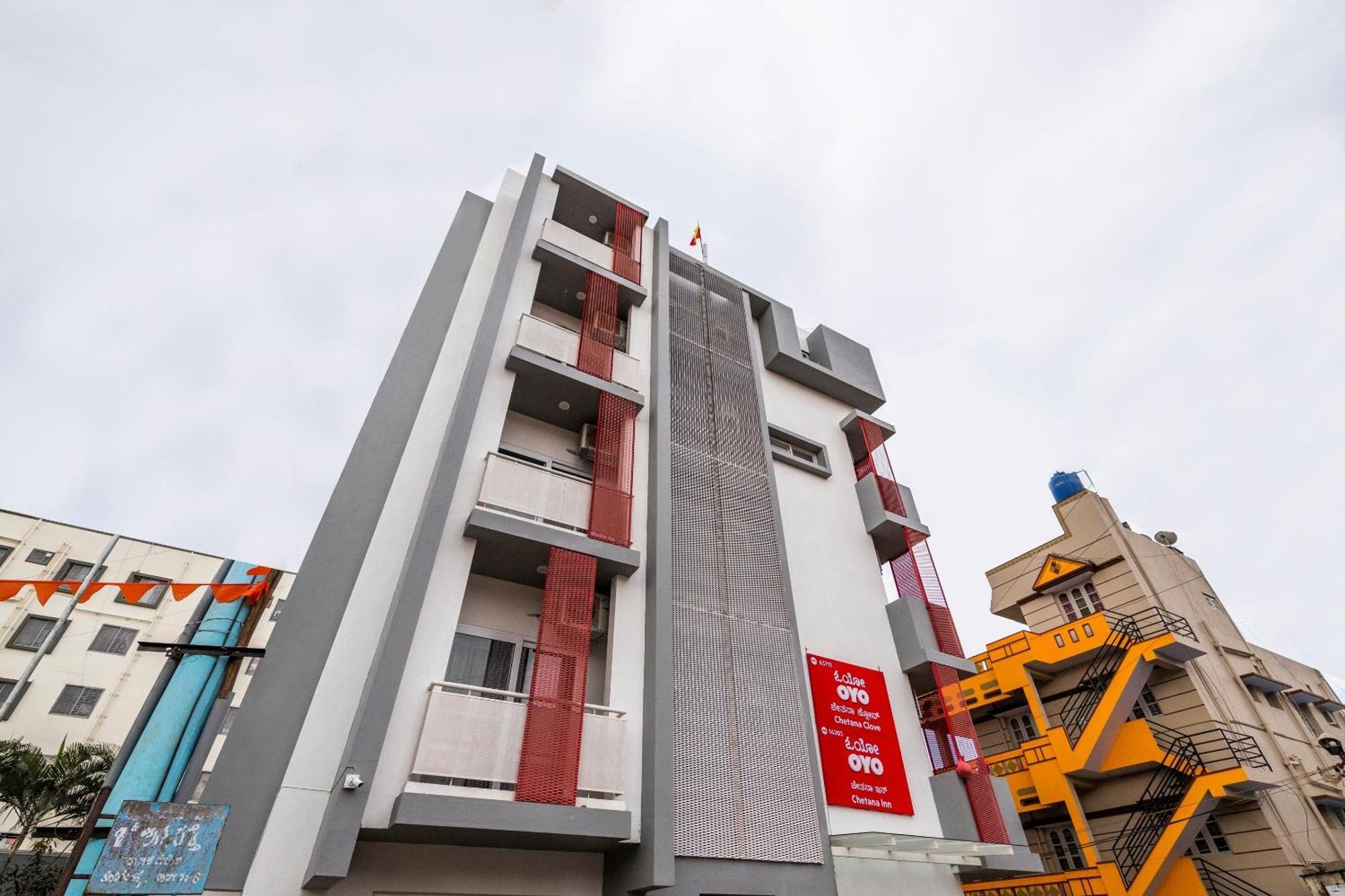 Super Townhouse Hebbal Hotel Bangalore Exterior foto