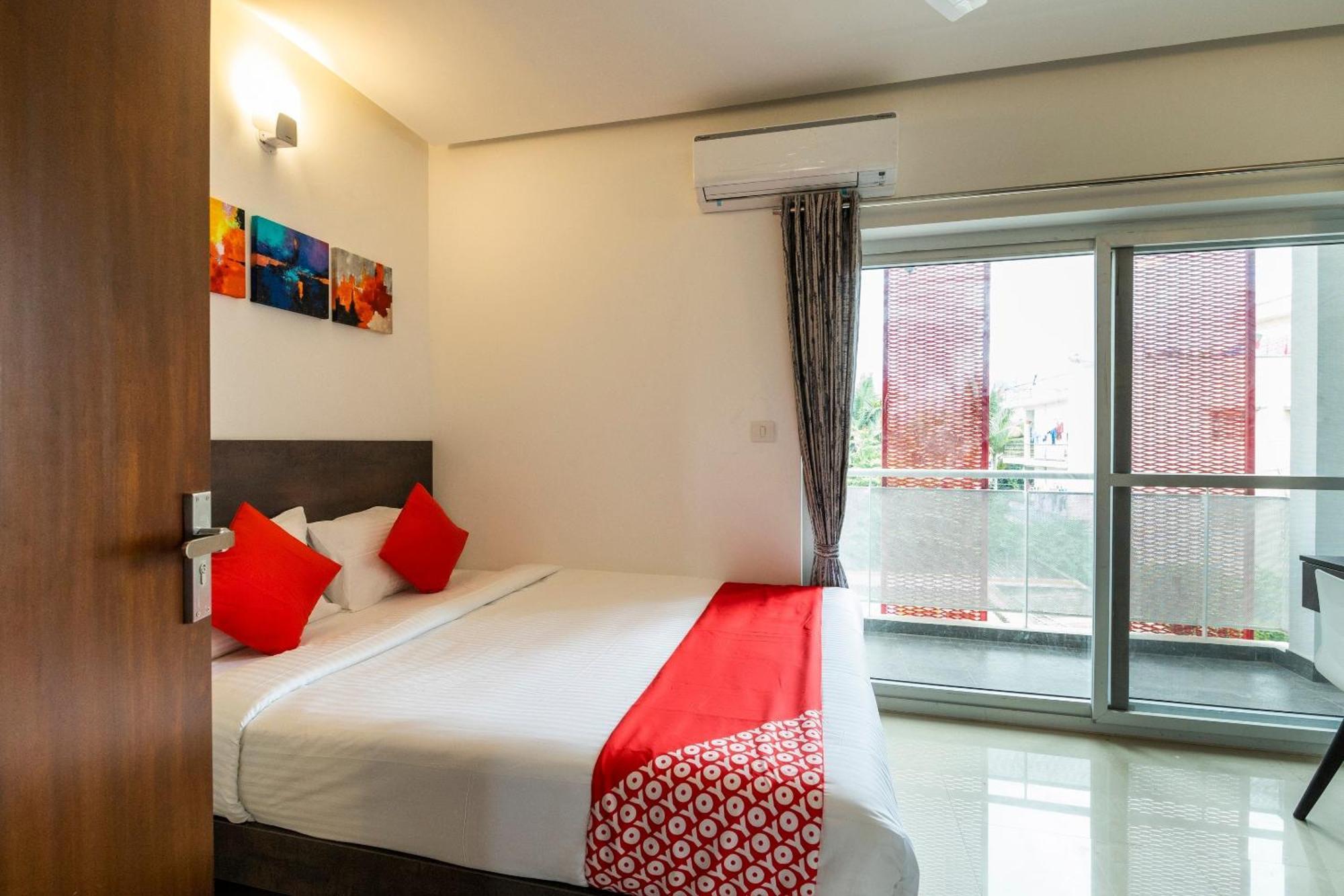 Super Townhouse Hebbal Hotel Bangalore Exterior foto