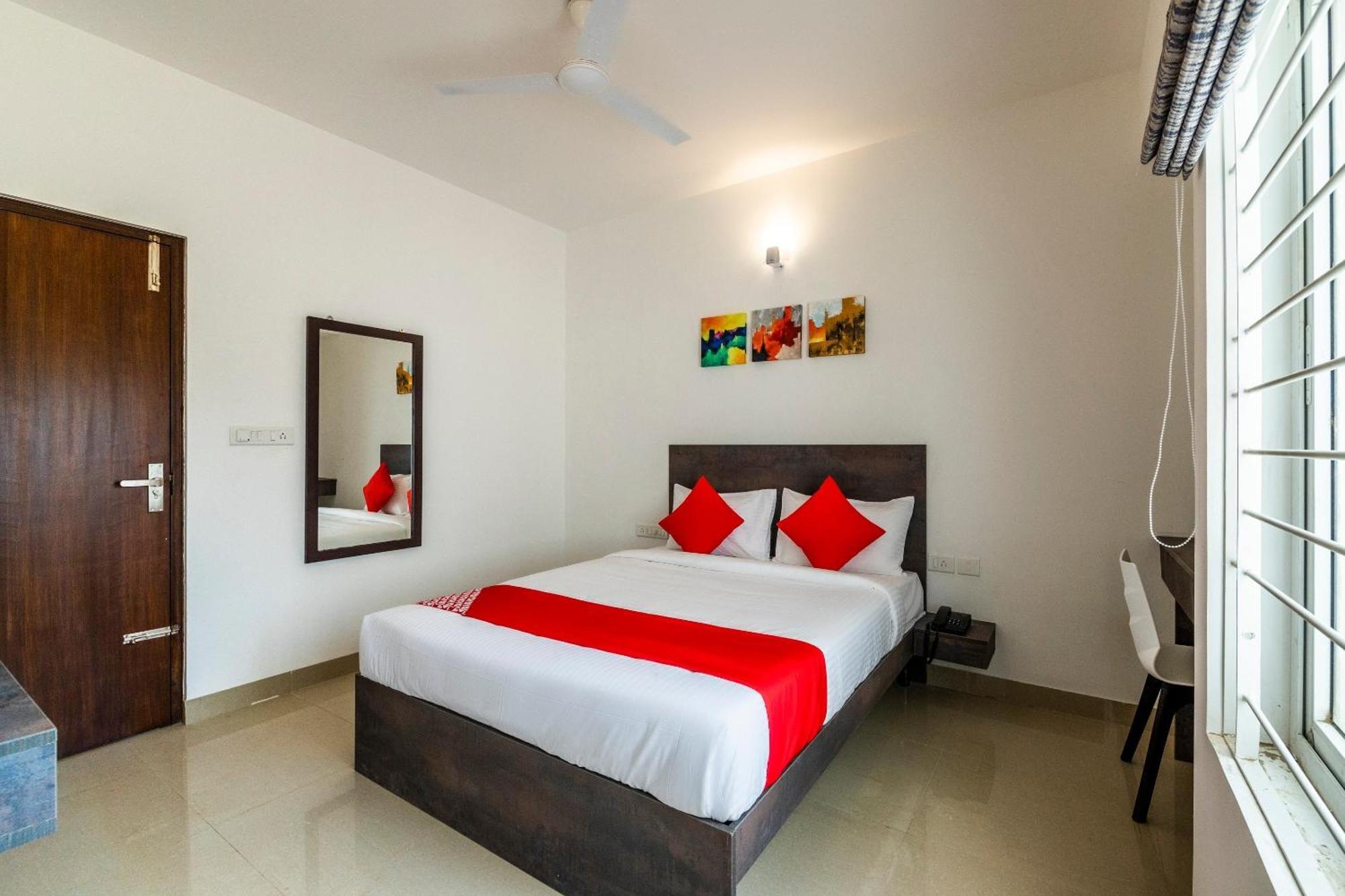 Super Townhouse Hebbal Hotel Bangalore Exterior foto