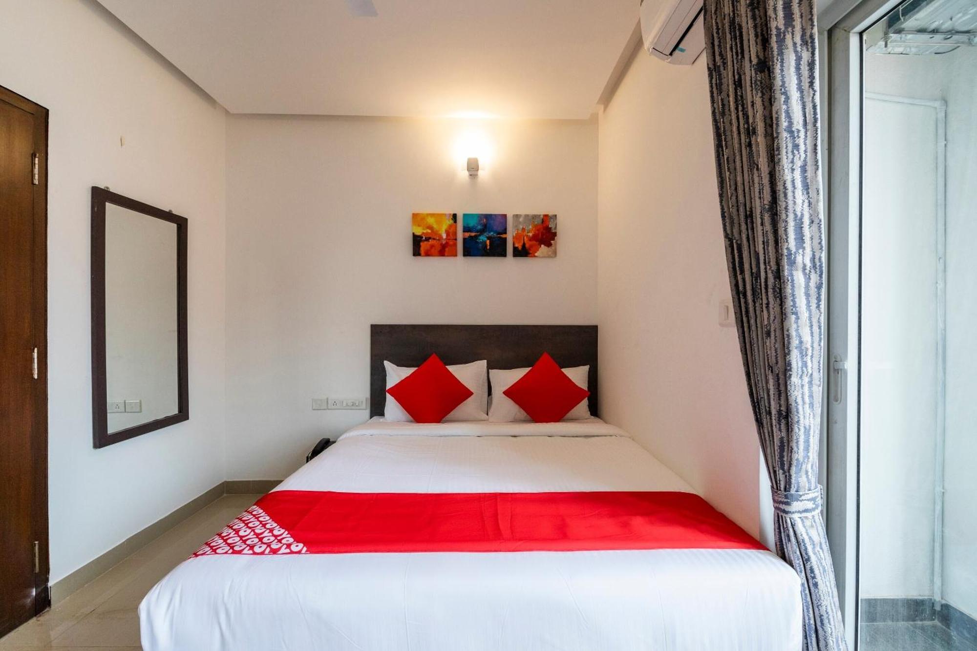 Super Townhouse Hebbal Hotel Bangalore Exterior foto