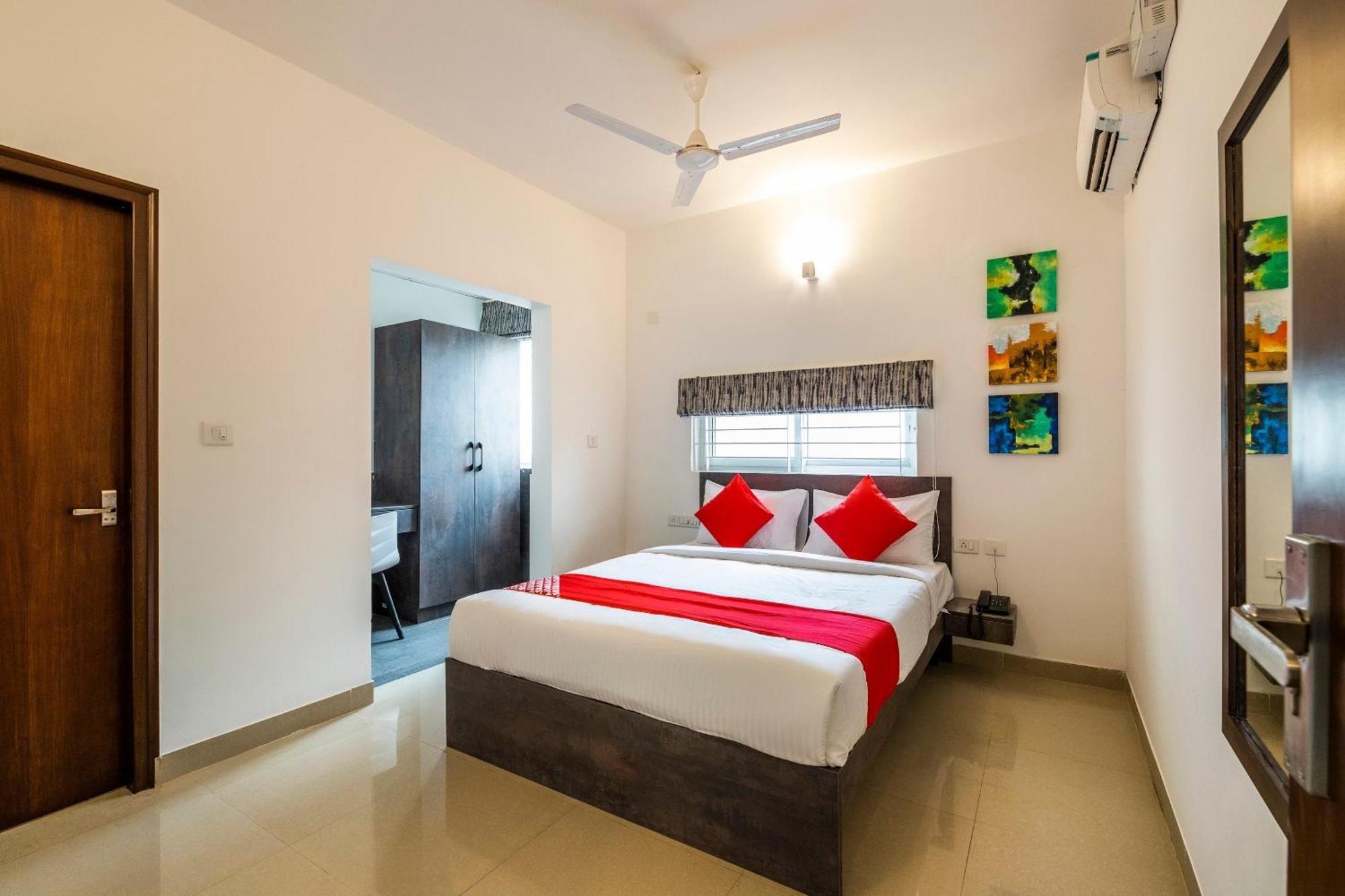 Super Townhouse Hebbal Hotel Bangalore Exterior foto